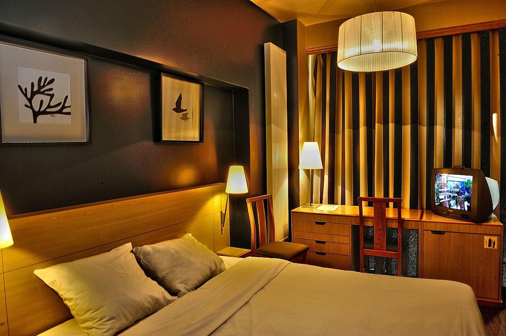 Hotel Aviation Saint-Gilles Zewnętrze zdjęcie