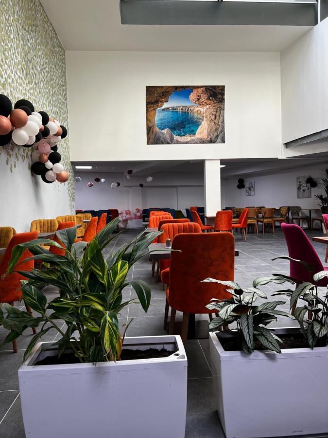 Hotel Aviation Saint-Gilles Zewnętrze zdjęcie