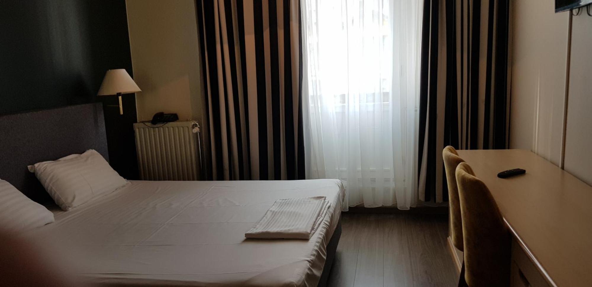 Hotel Aviation Saint-Gilles Zewnętrze zdjęcie