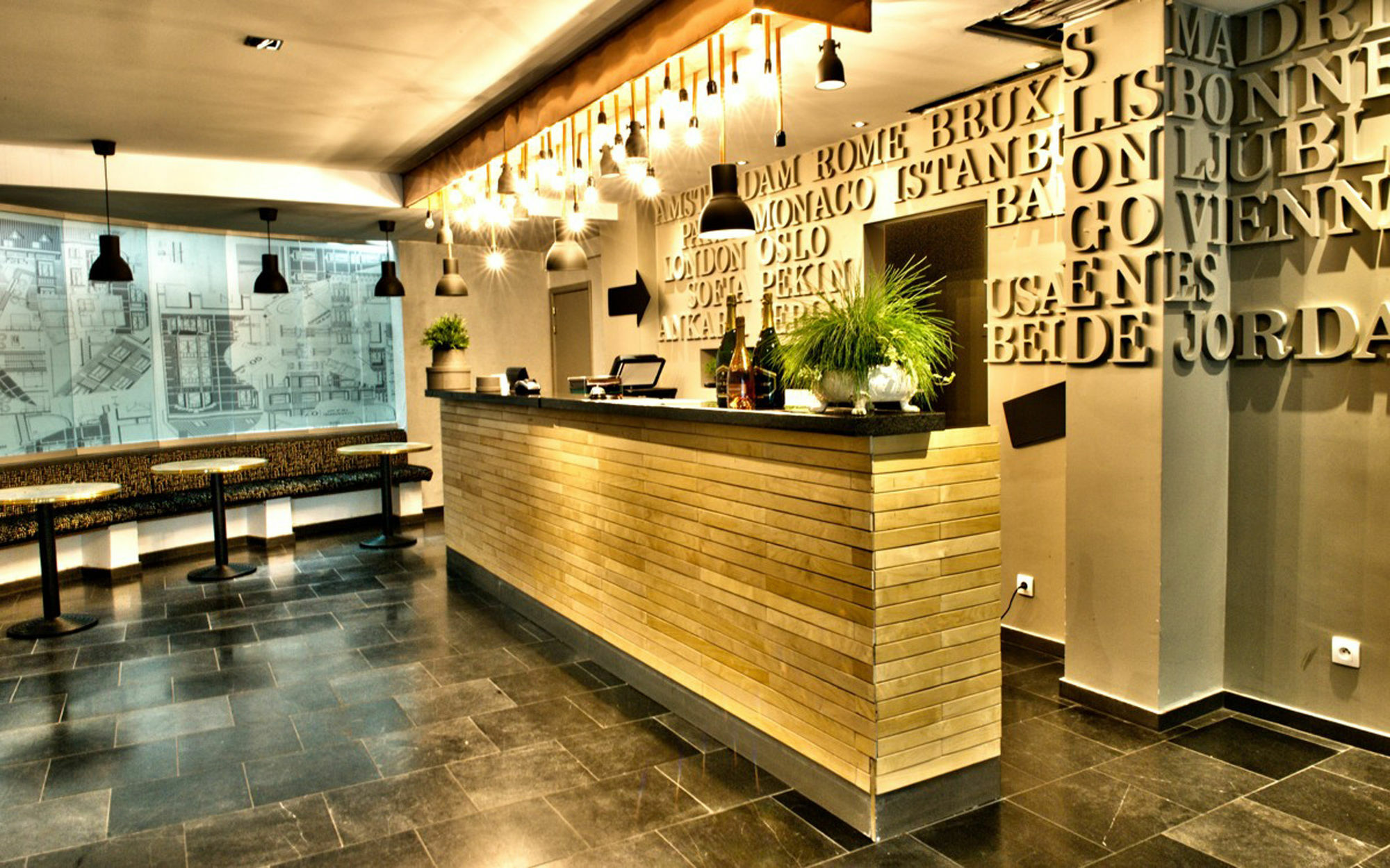 Hotel Aviation Saint-Gilles Zewnętrze zdjęcie
